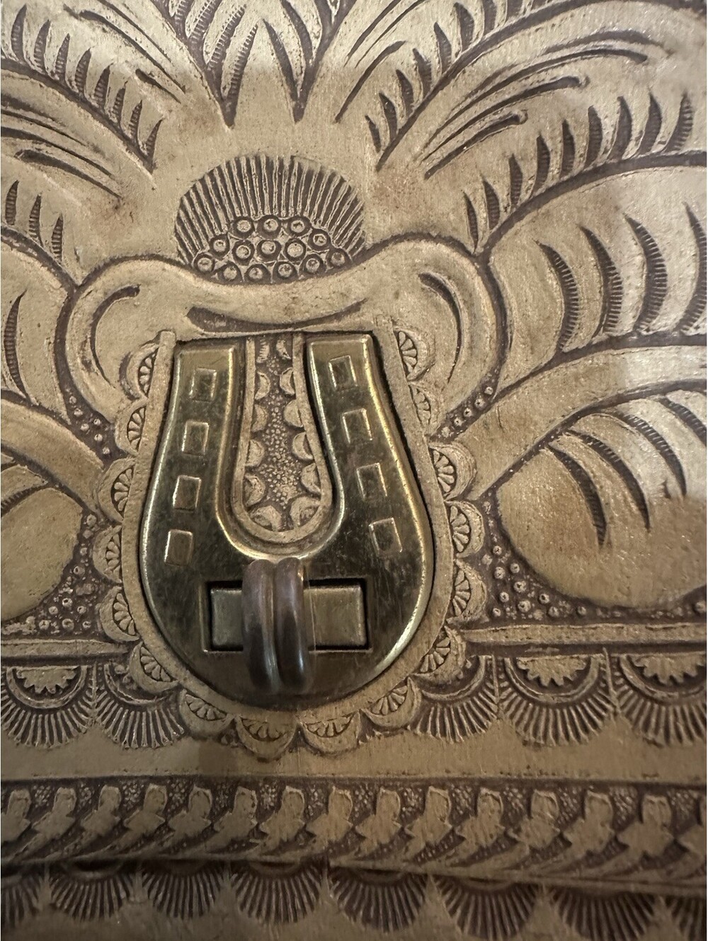 Vintage Tooled Leather Western Clutch Purse Floral Horseshoe Boho Bag - Picture 2 of 8